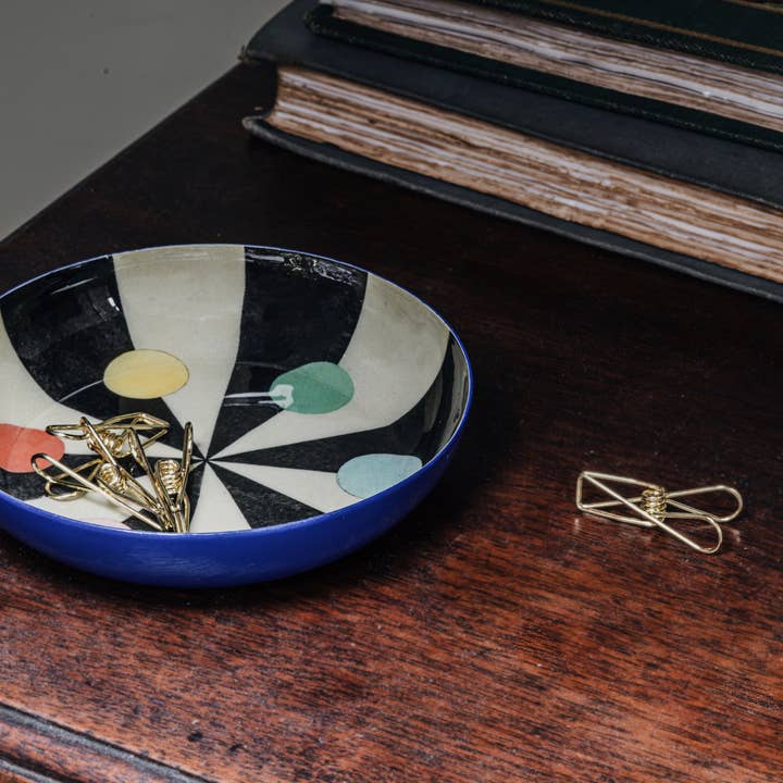 Roomytown - Wholesale Decorative Tray - Round Enamel Tray - Benson’s Colour Hexagon