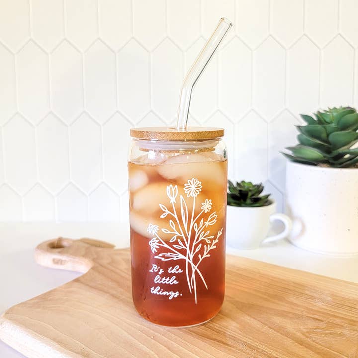 Scripted Pearl - Wholesale Drinking Glass/Cup - Floral Iced Coffee Glass Can with Bamboo Lid and Straw