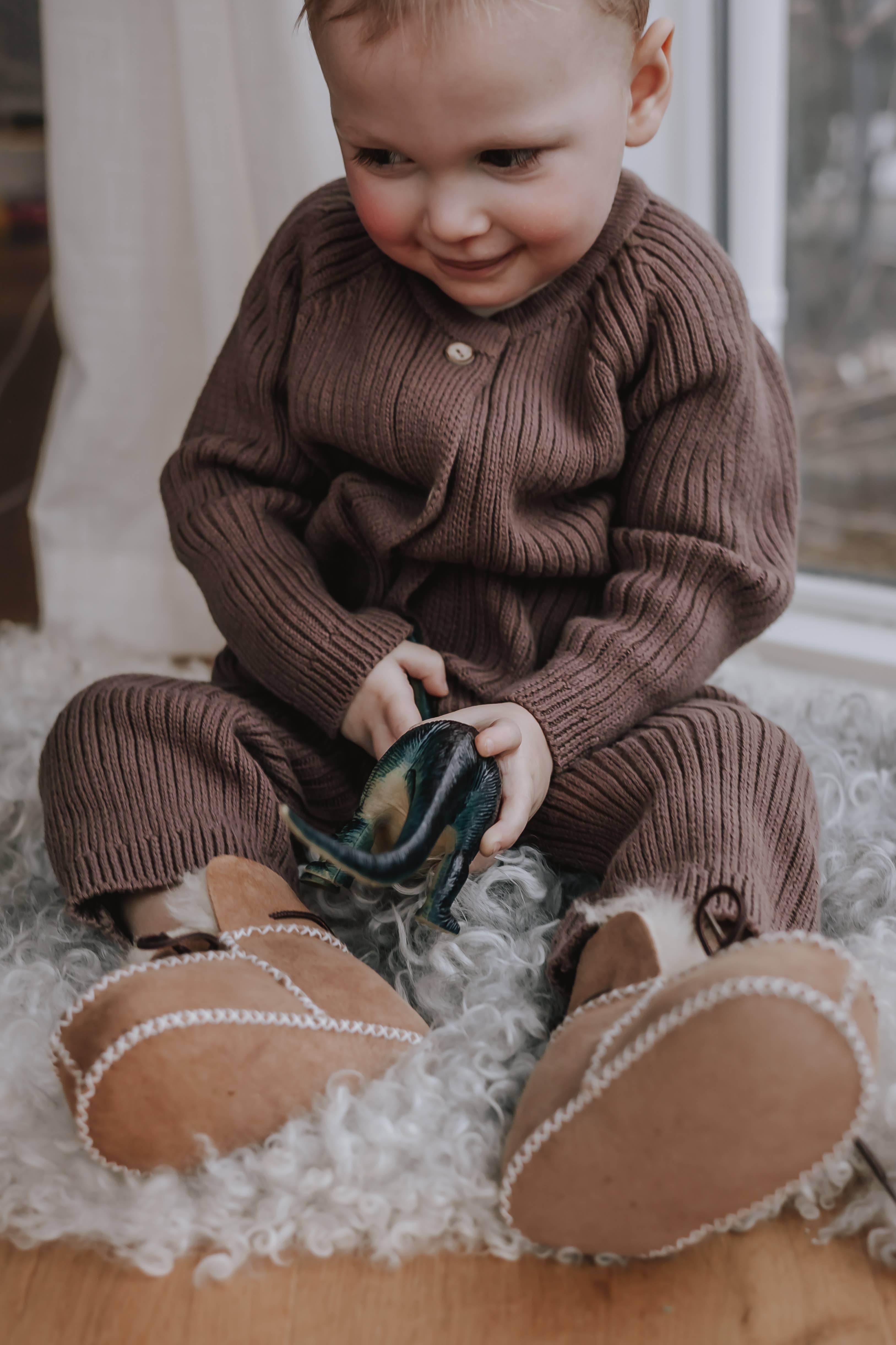 Annie & Charles - Wholesale Booties - Baby - Annie & Charles® Lambskin Baby Shoes6