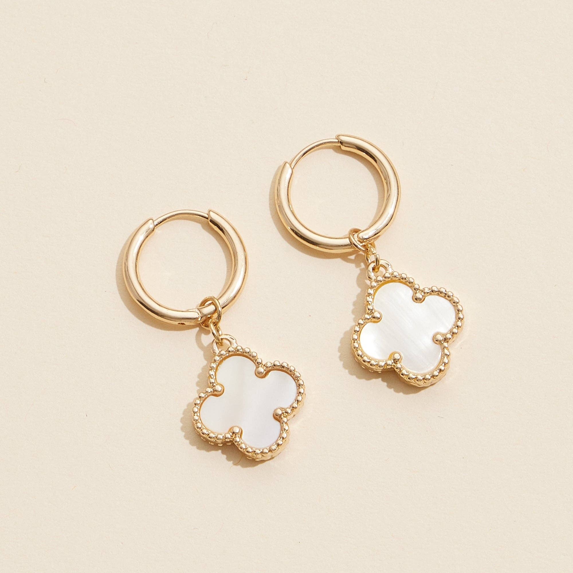 Frem - Wholesale Hoop Earrings - Flower Shape Shell Charm Hoop Earrings7