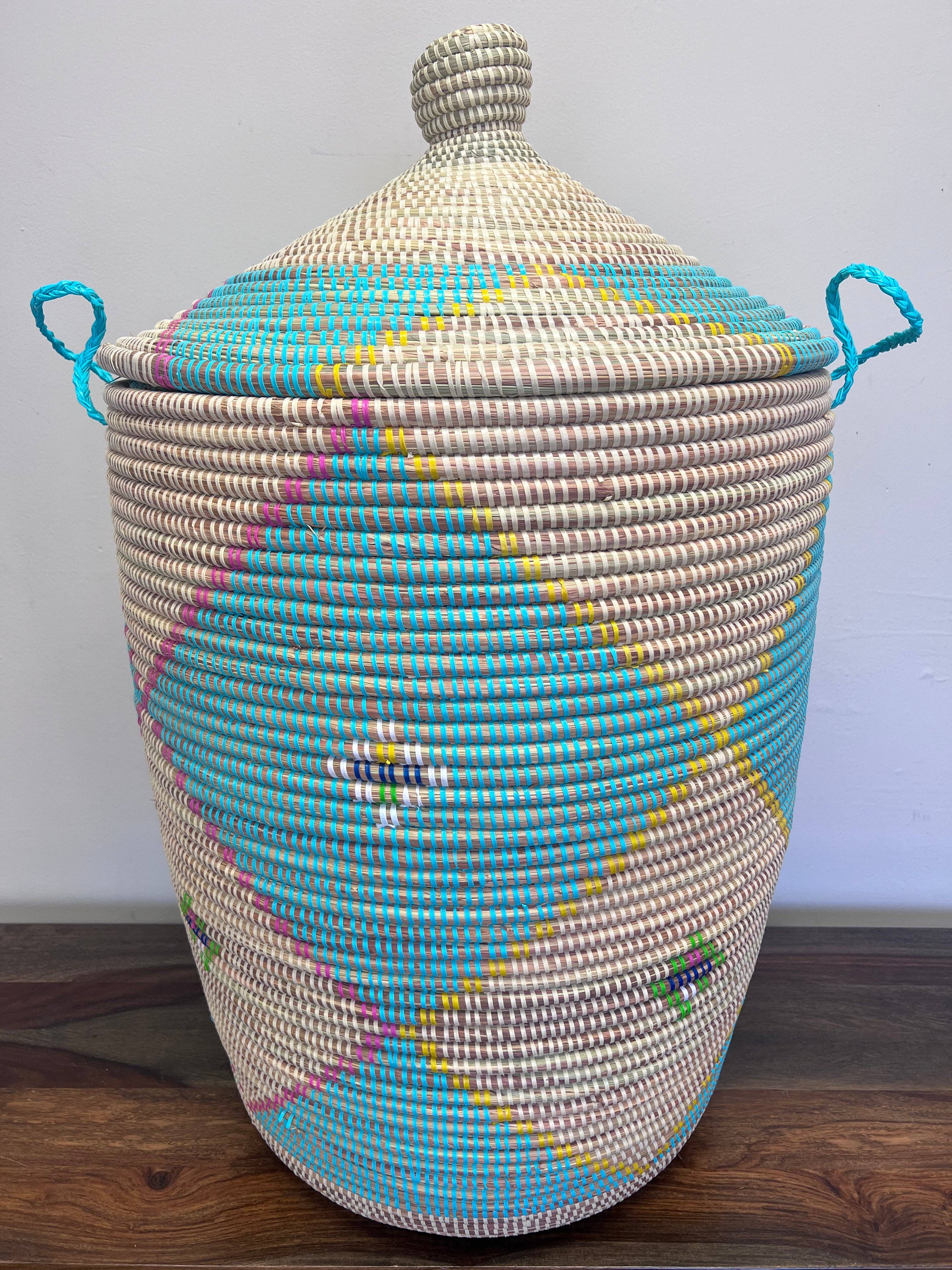 Gitzell FairTrade - Wholesale Laundry Hamper - Lidded Sweetgrass Laundry Hamper4