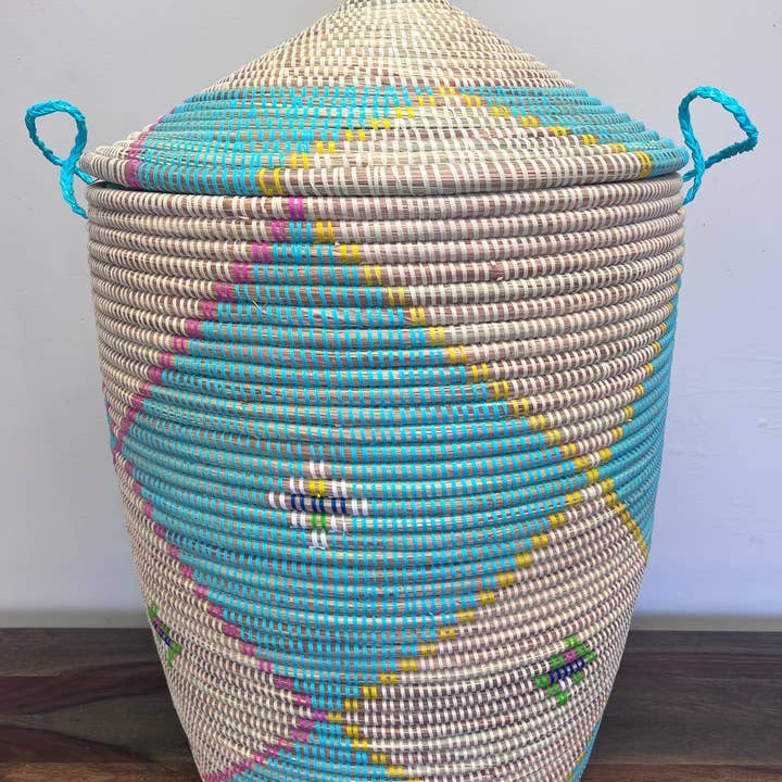 Gitzell FairTrade - Wholesale Laundry Hamper - Lidded Sweetgrass Laundry Hamper9