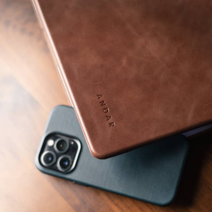 Andar - Wholesale Laptop/Tablet Case - Unisex - The Helm Full Grain Leather MacBook Case46