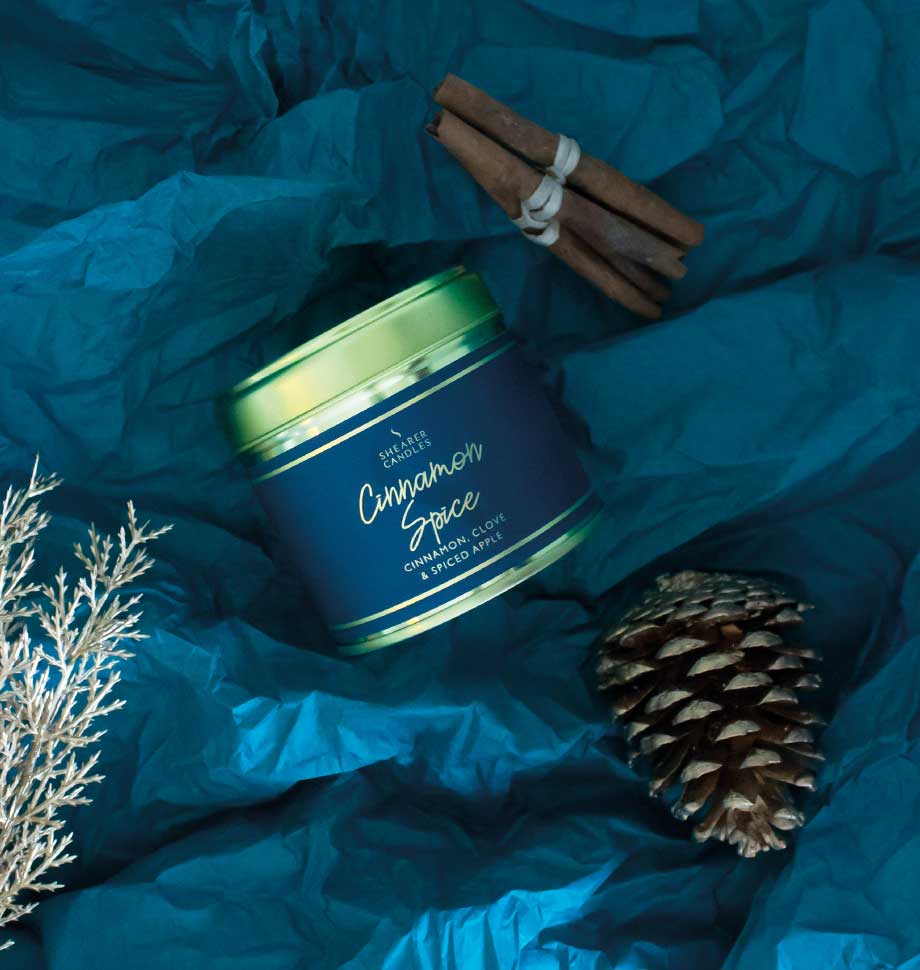 Shearer Candles - Vendita all'ingrosso Candele da viaggio - Candela grande in latta Cinnamon Spice2