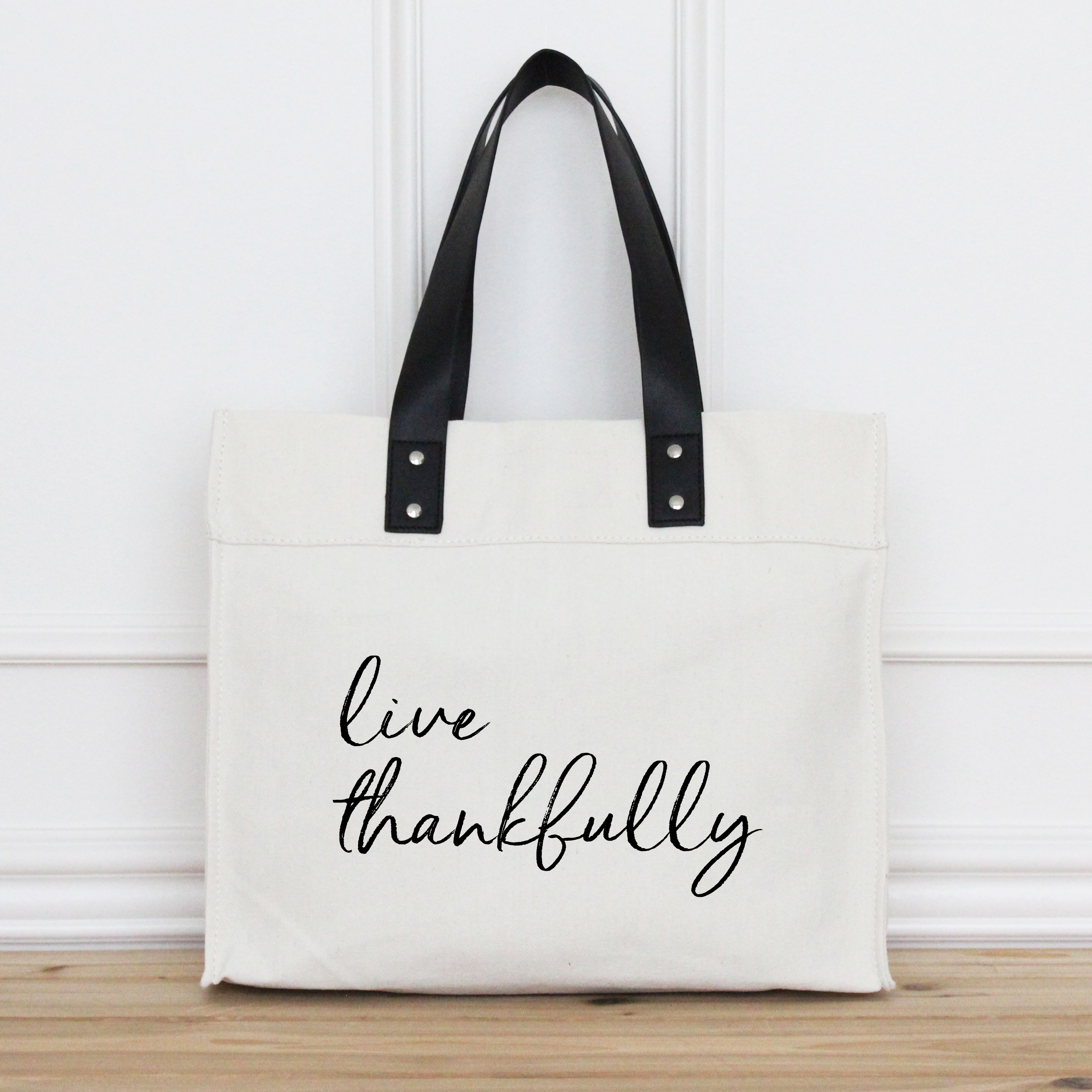Porter Lane Home - Wholesale Tote Bag - Women's - Live Thankfully Market Tote1
