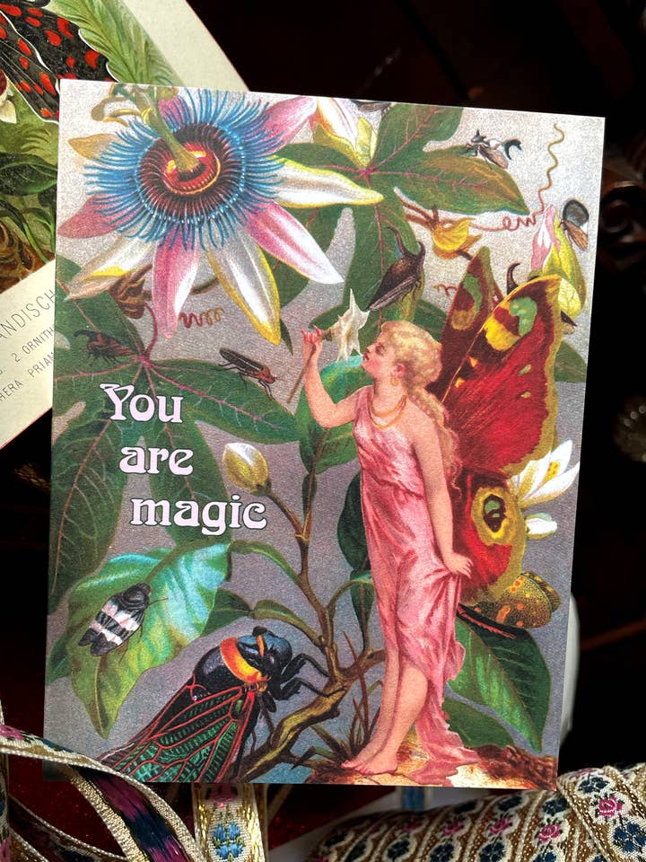 Vous êtes magique—Carte pliable Fée des fleurs pour la vente par Ivory Tower Studios