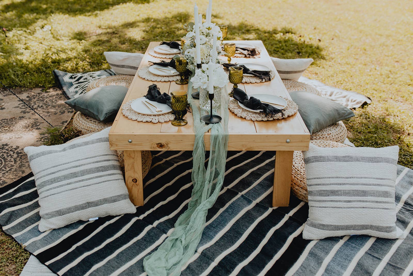 Beyond Borders Collective | Artisan-Made Blankets & Throws - Wholesale Throw Blanket - Caminante Blanket - Greyscale3