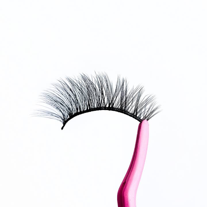 Zola - YAS Premium 3D Lashes for wholesale by Ruby May Inc.