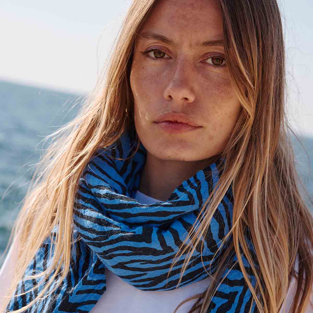 BIANCA SWADDLE ZEBROU GREEK BLUE for wholesale on Faire2