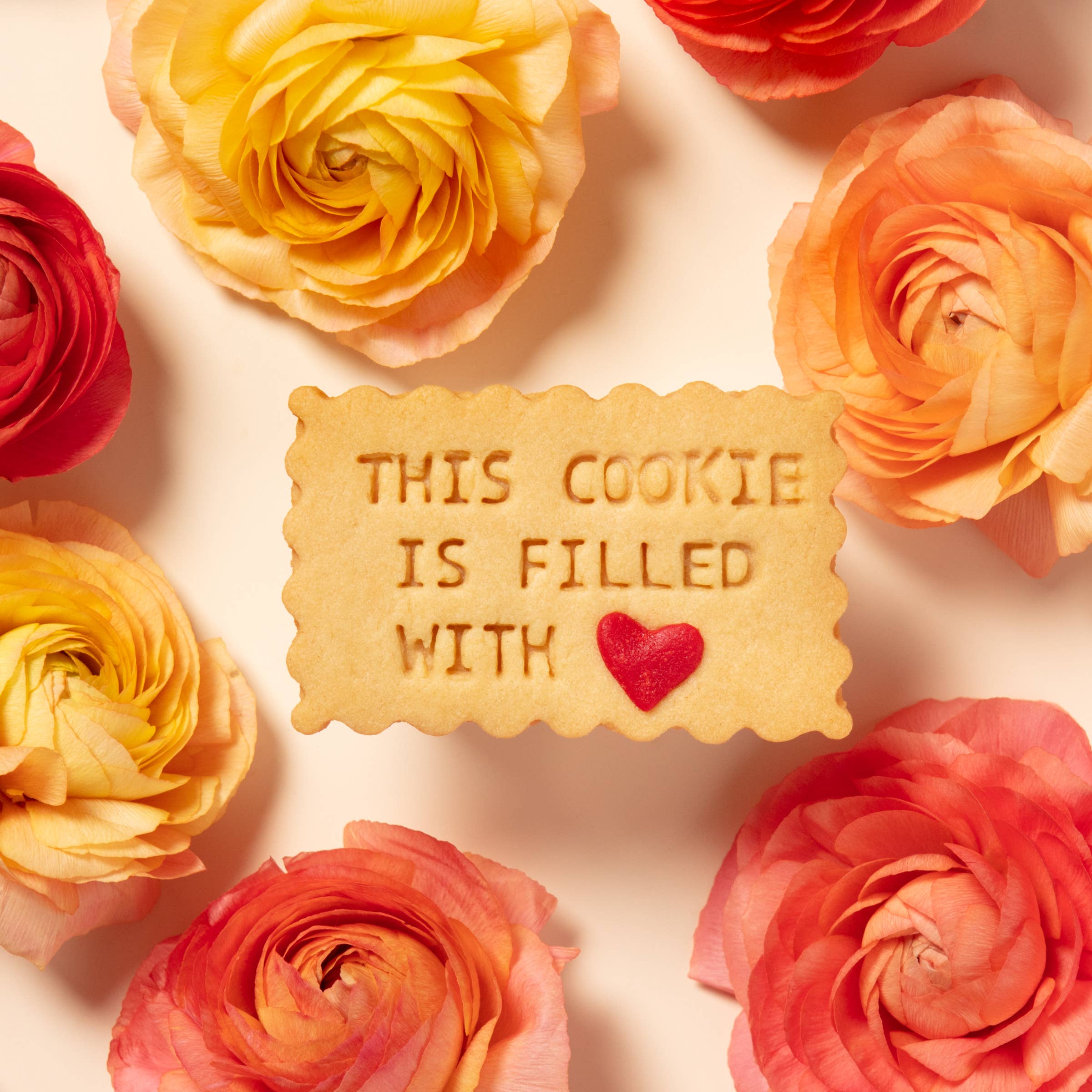 DeLight Patisserie - Wholesale Cookie - Filled With Love Mini Cookie Box (4 cookies)1