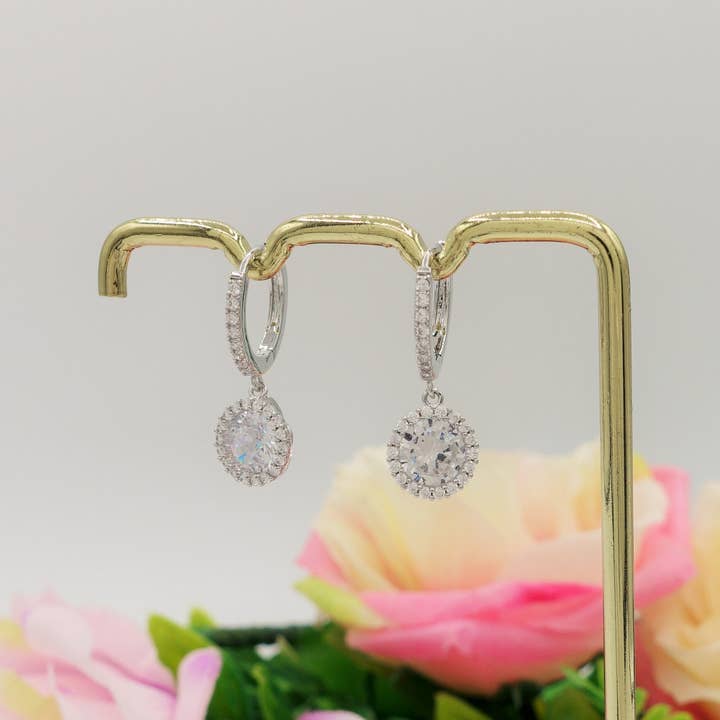 Daemon srls - Vendita all'ingrosso Orecchini pendenti - DELILAH ~ Orecchini mini cerchio con pendente in Zirconia Cubica rotonda3