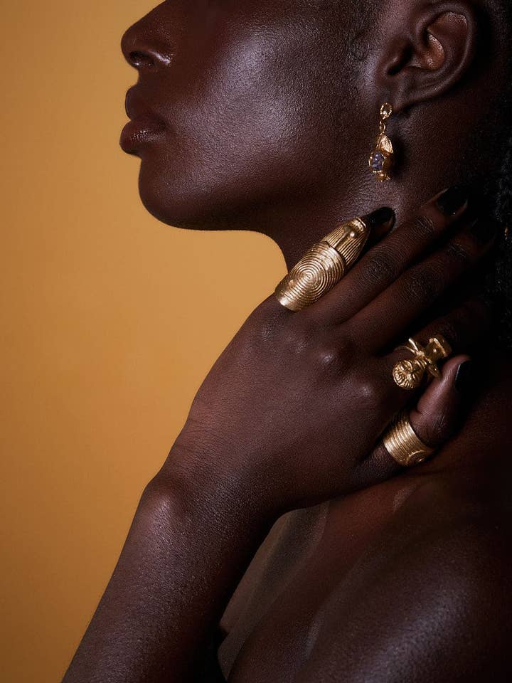 Manhyia mask ring for wholesale by Dear Katiopae