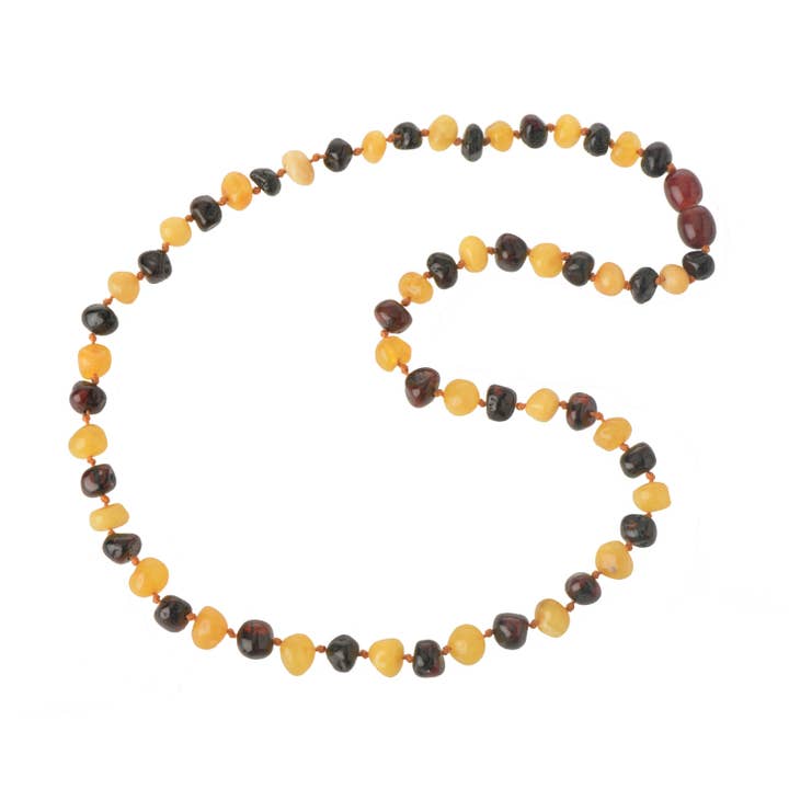 Collier de perles d'ambre polies baroques Milky & Cherry pour adulte pour la vente par The Natural Amber
