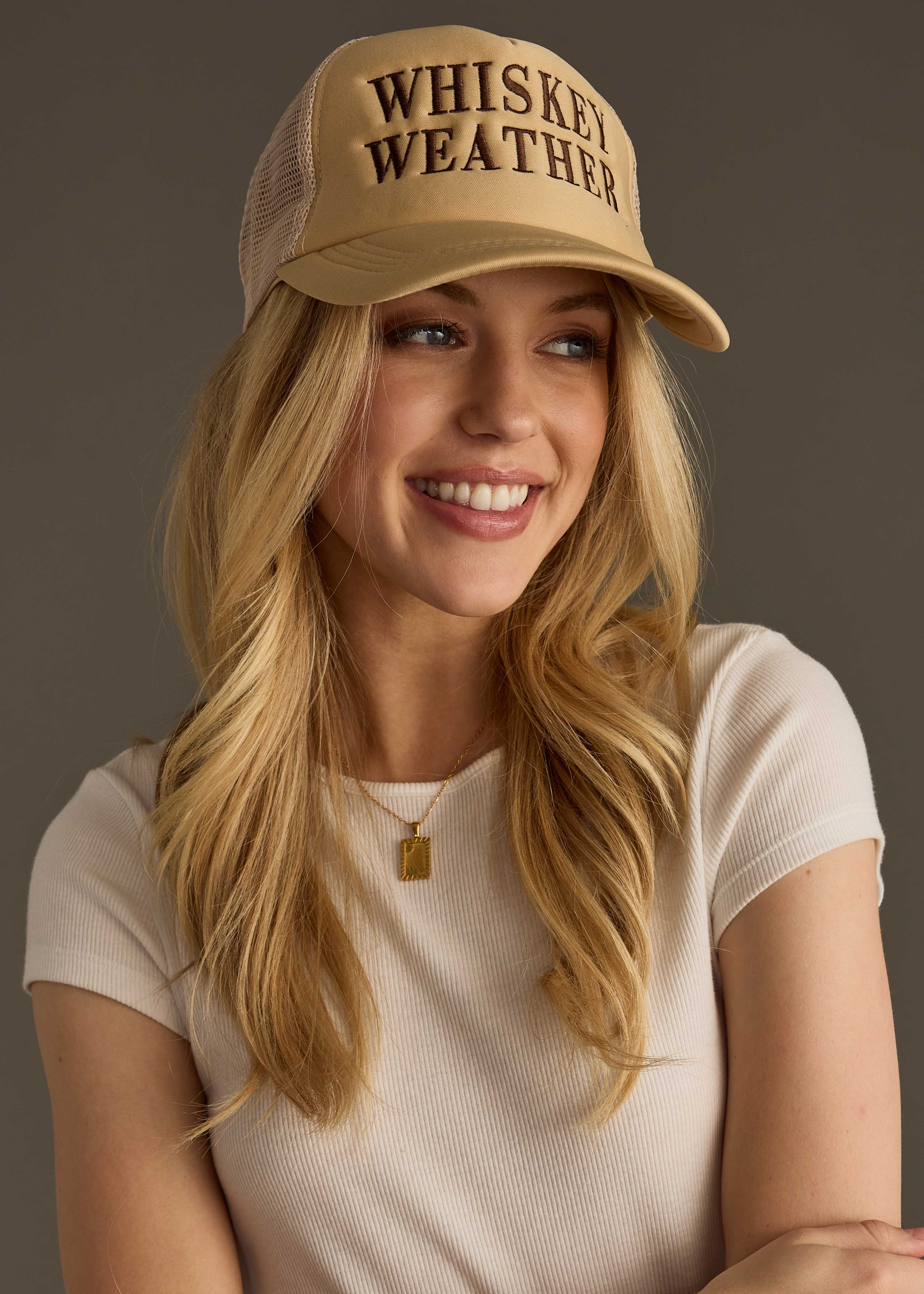 Panache Apparel Co. – boné - Mulher por atacado – Boné Trucker Tan & Brown Whiskey Weather1