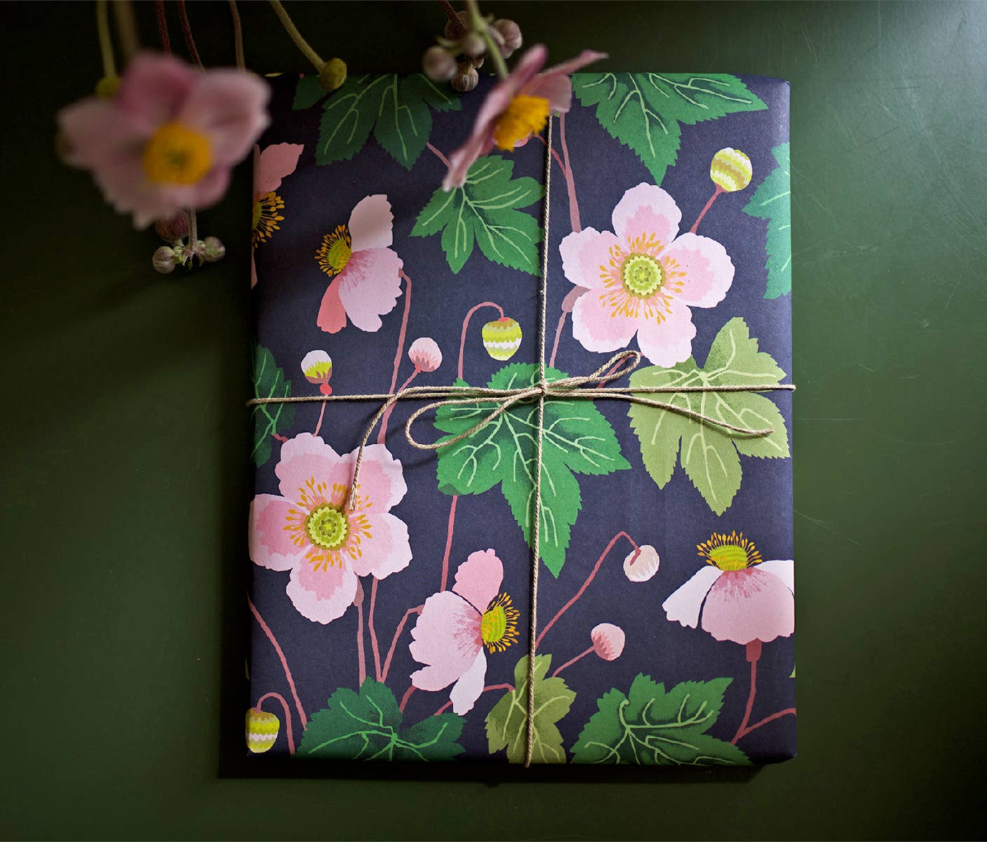 Brie Harrison Ltd – wholesale Flat wrap – Japanese Anemones Gift Wrap 3