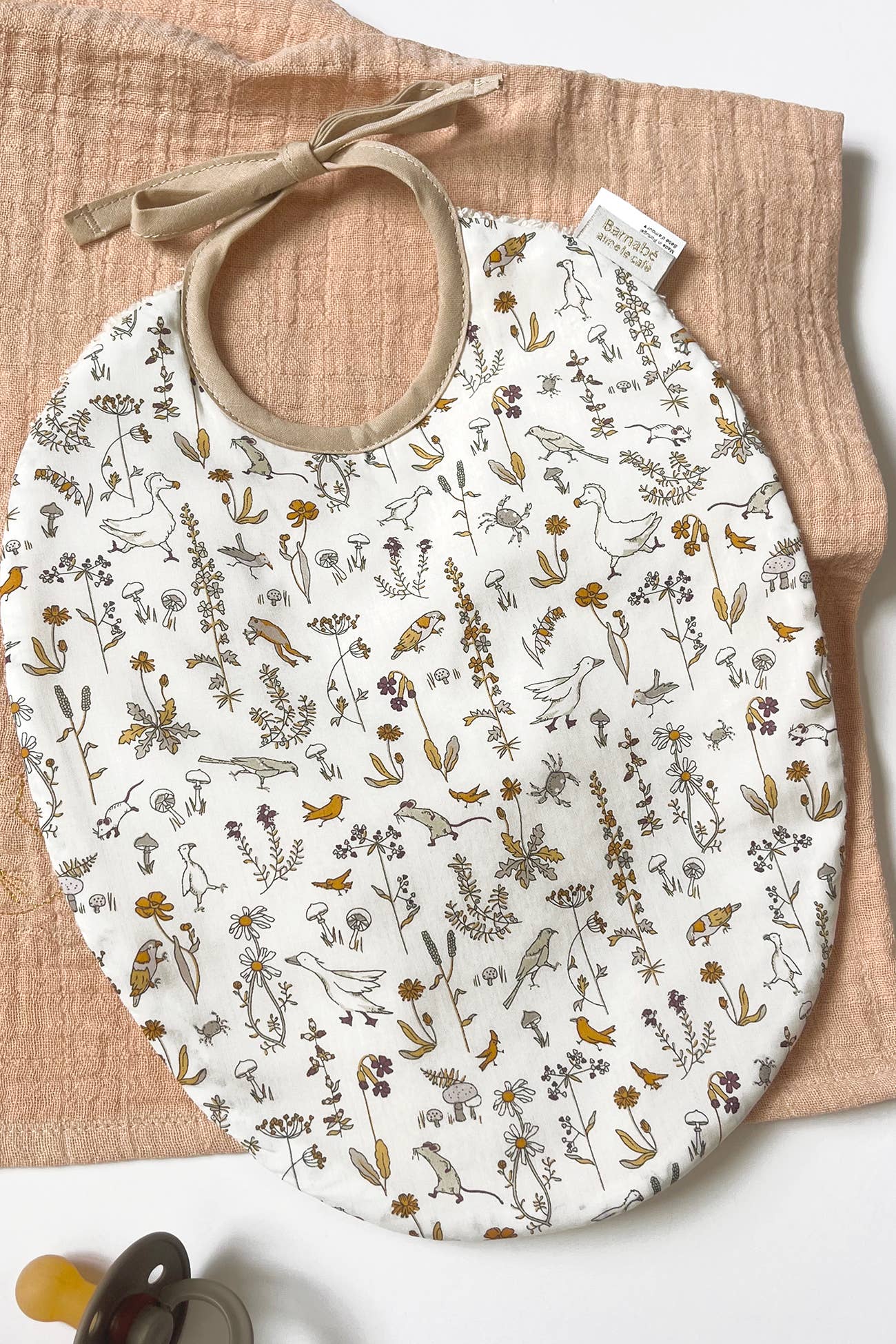 BARNABÉ AIME LE CAFÉ – wholesale Baby bib – baby – Liberty® English Floral Baby Bib3