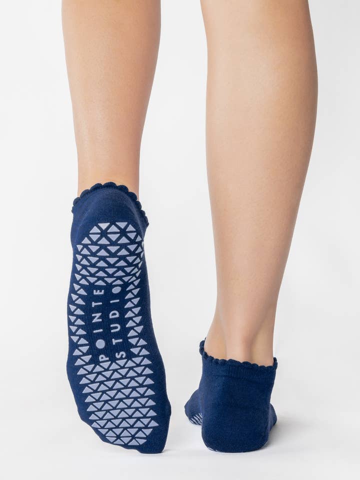 Pointe Studio - Vente Chaussettes – femme - Chaussettes Antidérapantes Complètes pour Femmes – Mélange de Coton Antidérapant pour Pilates & Barre1