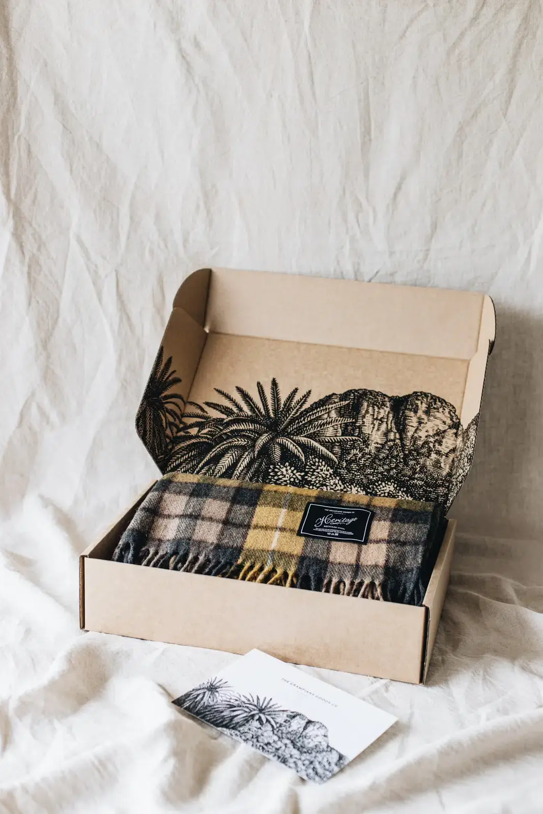 The Grampians Goods Co. - Vendita all'ingrosso Plaid - Coperta Heritage Tartan in lana riciclata33