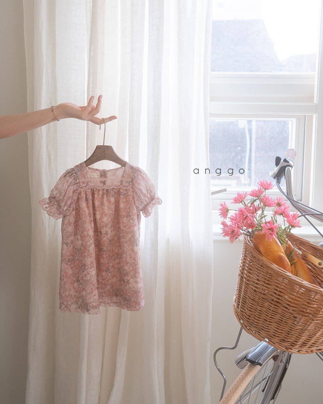 Cozy Kidz – wholesale Klänning – Barn – Ljus bomullsklänning för barn med puffärmar1