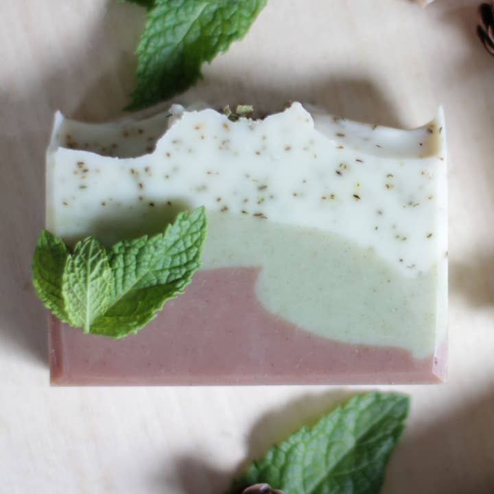 FOREST MINT spearmint, juniper, cedarwood for wholesale by Nat Botanicals