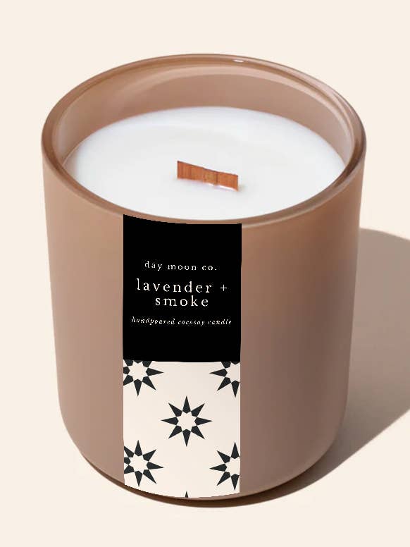 Candela Lavender + Smoke 13 oz (369g) Coconut Soy per la vendita all'ingrosso da parte di Day Moon Co.