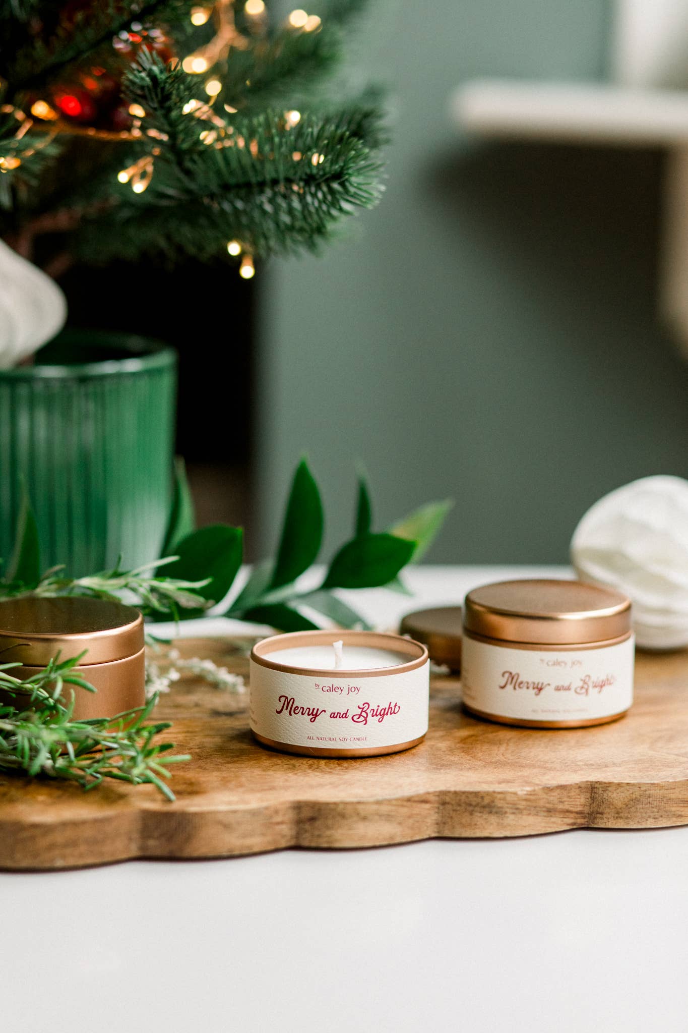 By Caley Joy – Großhandel Reisekerzen – Fröhliche & Helle Feiertagsdose Sojakerze1