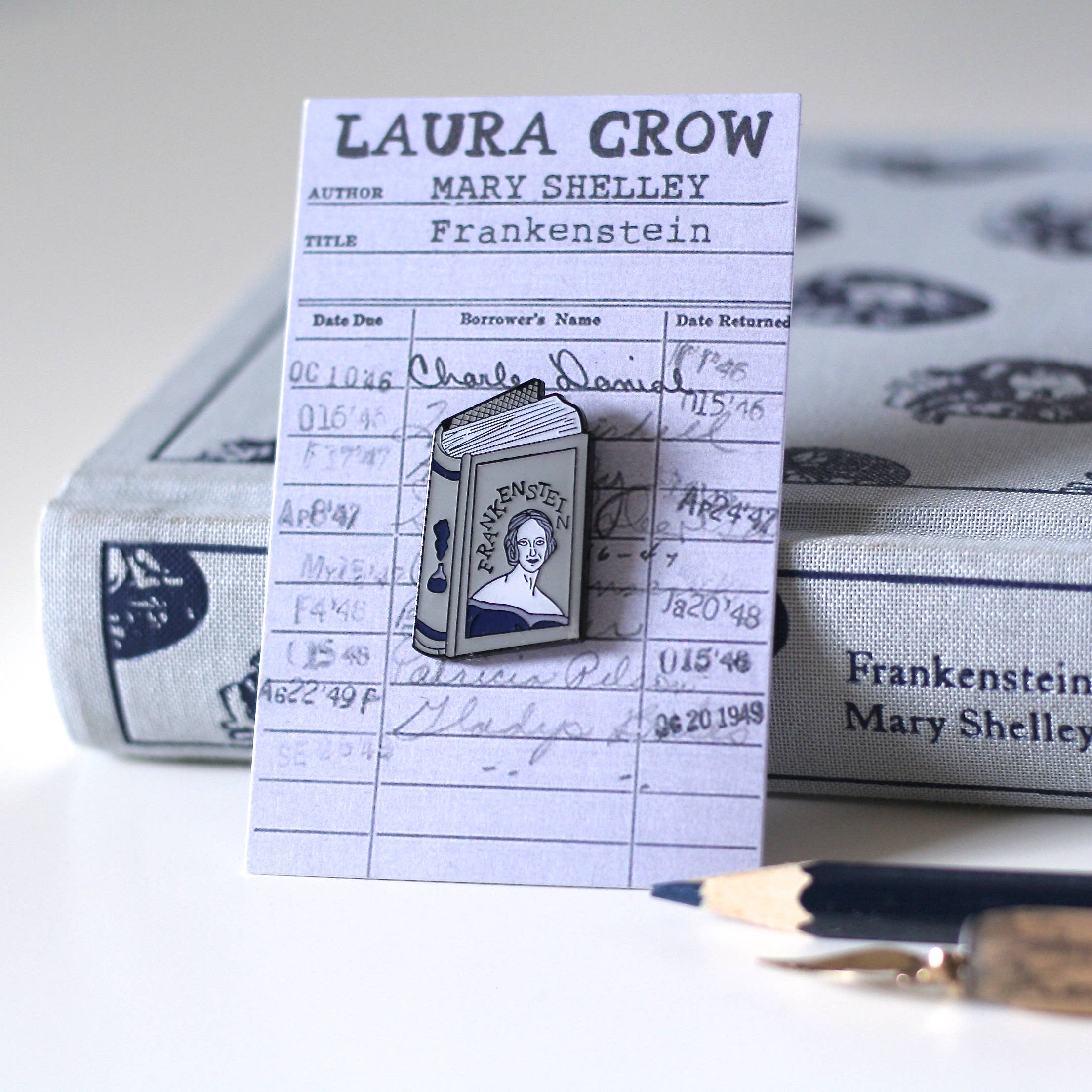 Laura Crow Illustration - Vendita all'ingrosso Spilla da bavero - Spilla smaltata Mary Shelley Frankenstein0