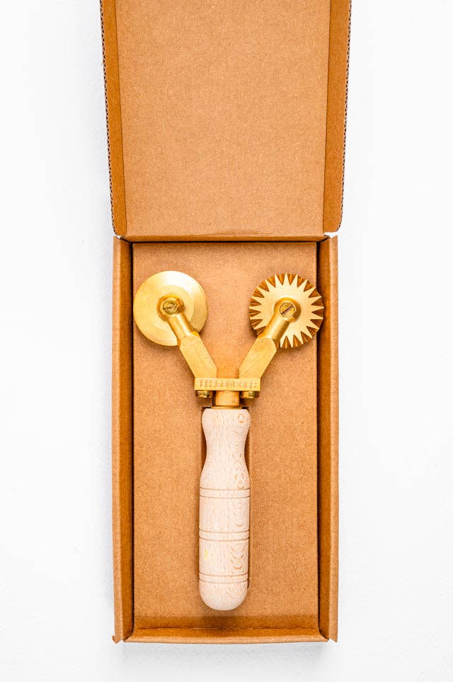 LA GONDOLA – Engroshandel Køkkenredskab – Dobbelt pastaskærerhjul, glat og riflet hjul10