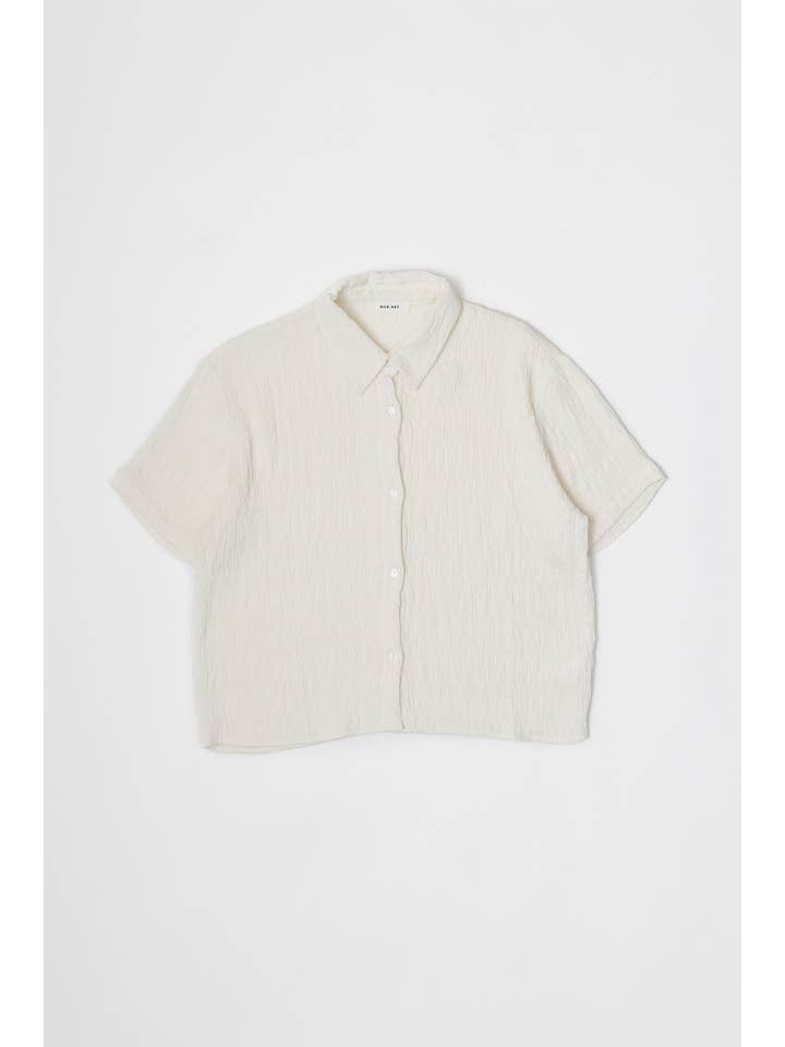 MOD REF - Vendita all'ingrosso Camicia button down - Donna - The Miranda Top | Top con bottoni testurizzati21