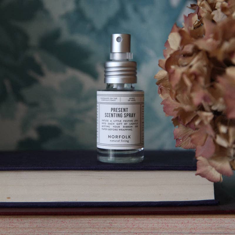 Norfolk Natural Living – wholesale Fragrance oil – UK ONLY - Christmas Present Scenting Spray - Spirit of Noel1