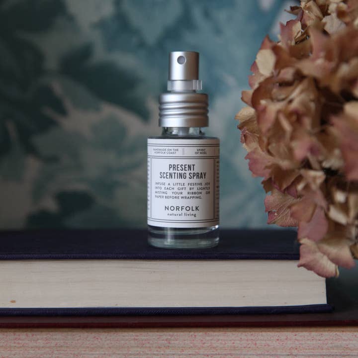 Norfolk Natural Living – wholesale Fragrance oil – UK ONLY - Christmas Present Scenting Spray - Spirit of Noel1