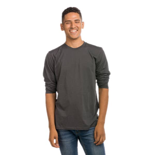 T-shirt à manches longues et col rond pour homme pour la vente par Today Tomorrow Apparel