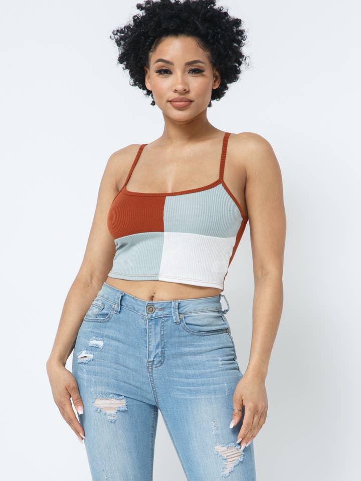 Julia by LoveJ – Top de malha - Mulher por atacado – Top recortado em bloco colorido sem mangas