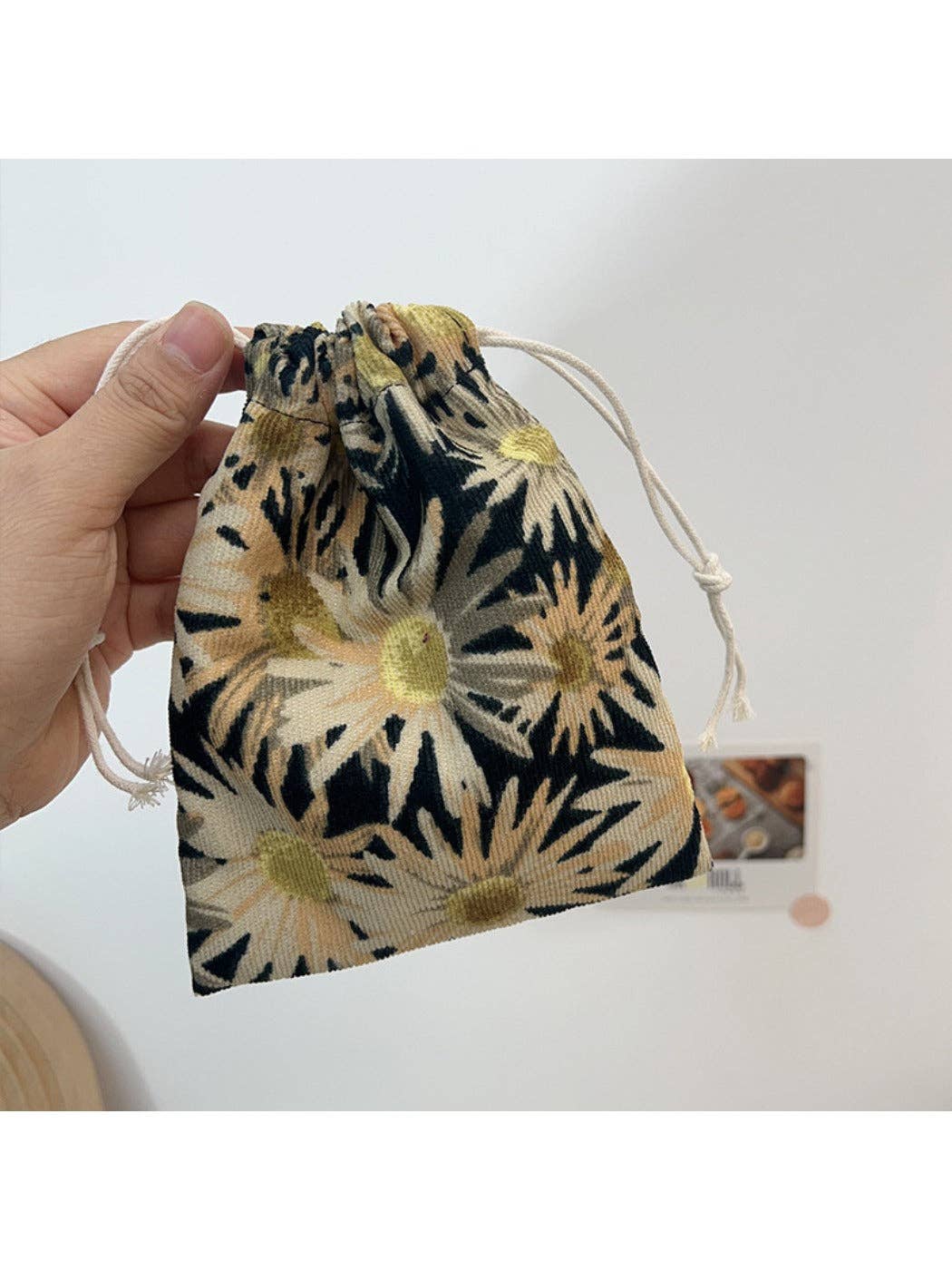 Funkyrel® Atzbranding Limited - Wholesale Pouch - Women's - Cosbai - Floral Drawstring Pouch - Mini & Portable4