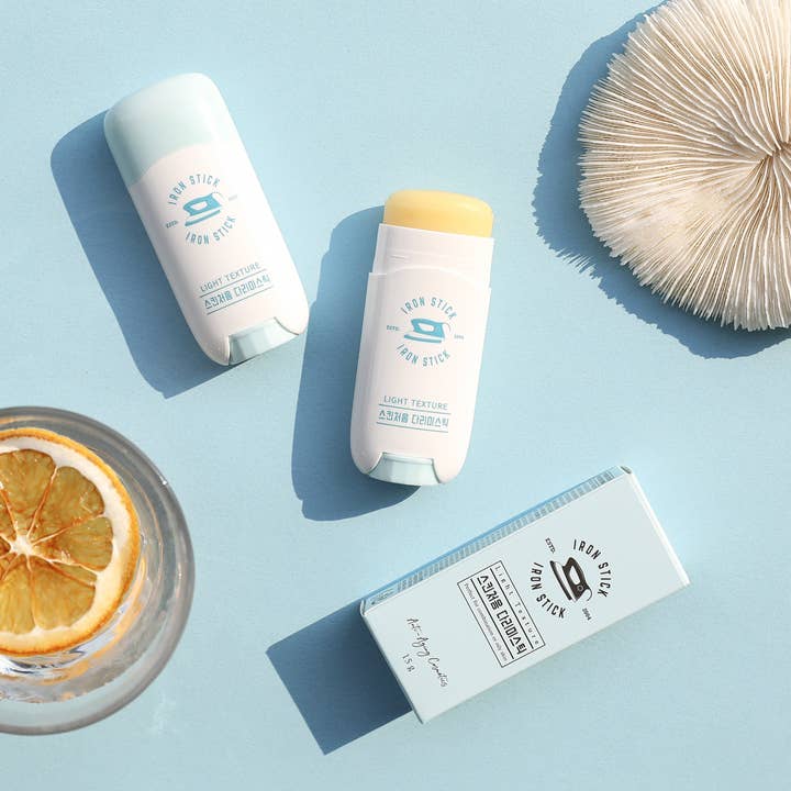 DRESSINGTABLE Functional Iron Stick Light for wholesale by Ellielove Inc