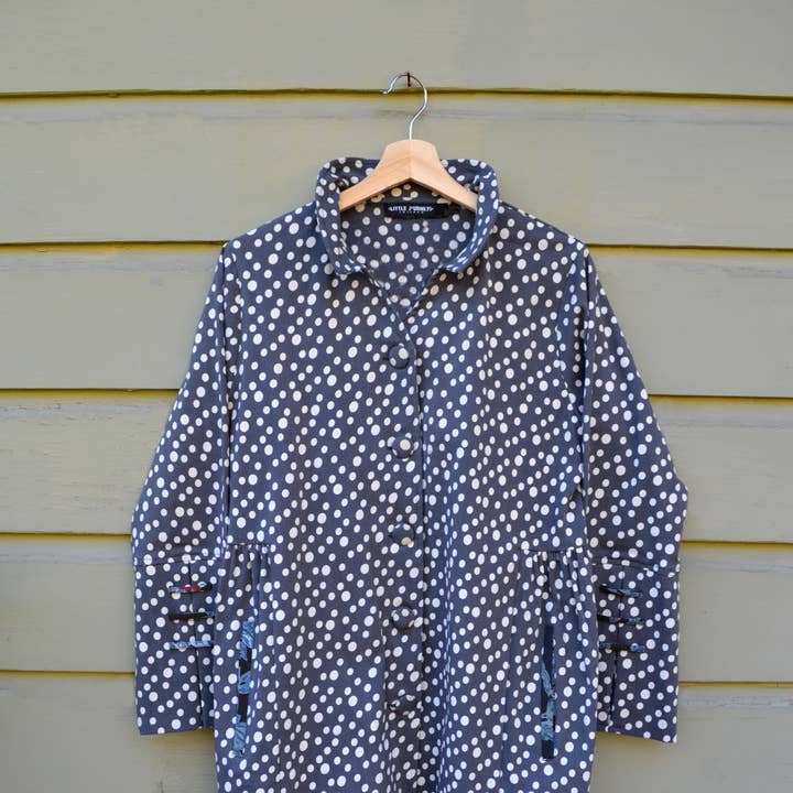 Veste Sydney Twill Charcoal Dot pour la vente par Little Journeys Chicago