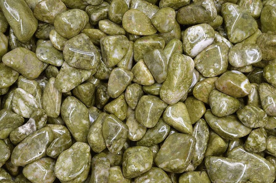 Cardshouse – Großhandel Spiritueller Stein/Kristall – Mittlere afrikanische Trommelsteine (12 Stück) – Epidot mit Schneeflockenmuster2