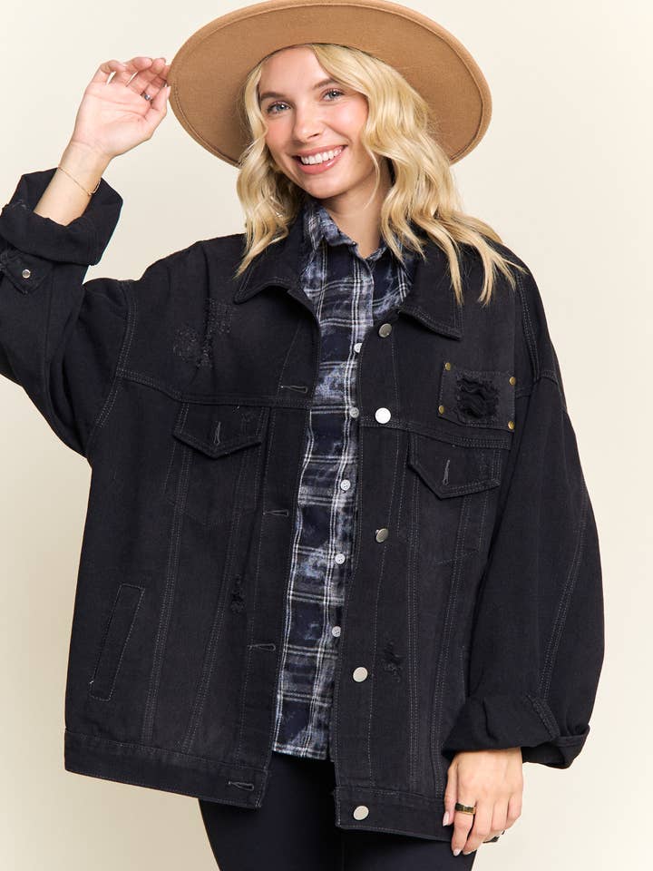 VESTE EN JEAN DÉTRESSÉE SURDIMENSIONNÉE AVEC BOUTONS - LEJ4147 pour la vente par Madelyn