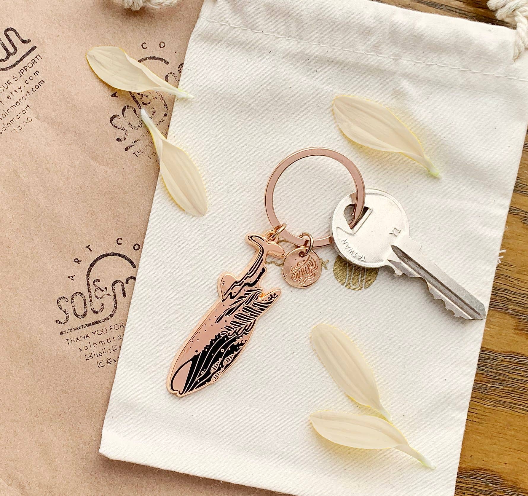 sol&mar art co. - Wholesale Keychain - Unisex - Whale Shark Enamel Keychain2