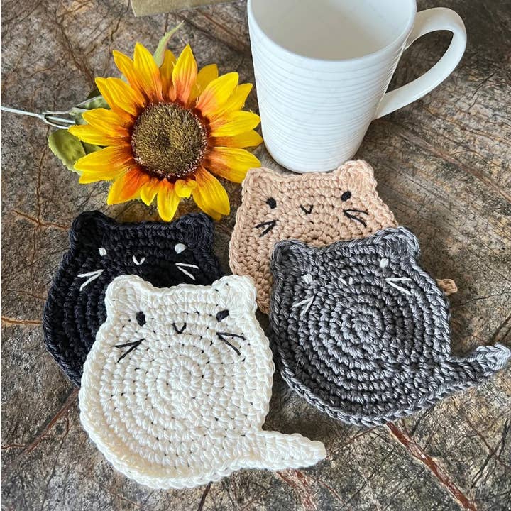 TOMOPOD LLC โ wholesale Coasters โ Crochet Fat Cat Coaster Set of 4, Cat Lover Gift, Home Decor3