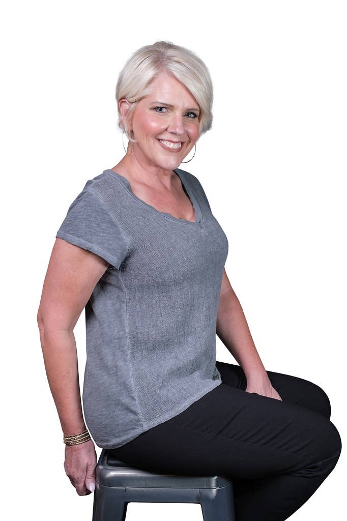 TINA Stephens Italy/Tees By Tina - Wholesale Blouse - Women's - Nola Cotton/Linen V-Neck Top (BSS207)58