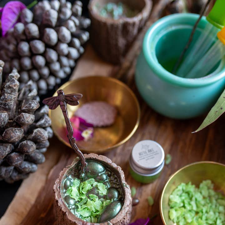 Potion Playground - Wholesale DIY craft kit – Child - Potion Kit-Creepy Crawlie Theme1