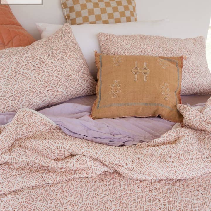 Artsy Home - Wholesale Quilt - Block Printed Kantha Quilt, Indian Handmade Cotton Blanket4