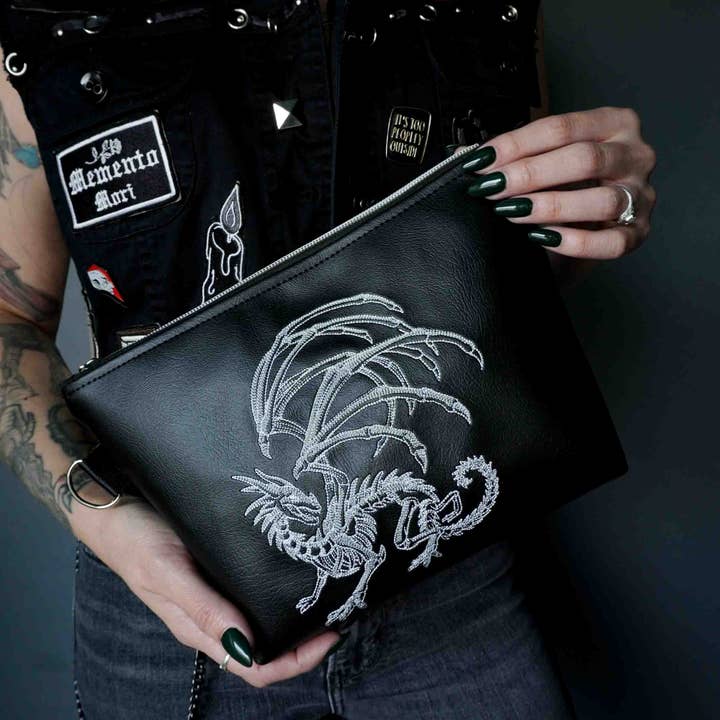 Skelettdrake Svart Kosmetisk Väska - Handgjord, Veganskt Läder, Silverdetaljer för wholesale av Project Pinup