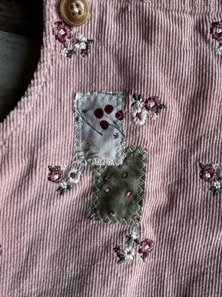 Hammy Downs Threads - Wholesale Dress - Kids - Floral Cord Jumper Dress
Sz-12M Only 1 Avail. One of A Kind2