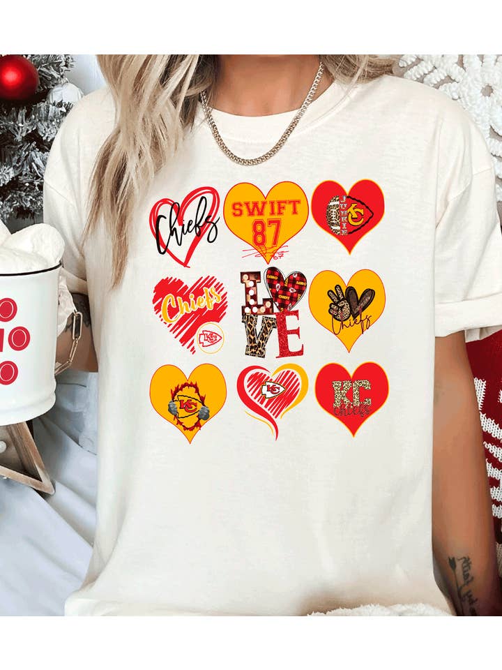 A Blessed Texas Mess Boutique - Wholesale T-Shirt (Graphic) - Women's - Kansas City Chiefs Taylor Swift 87 Kelsey Hearts Chiefs