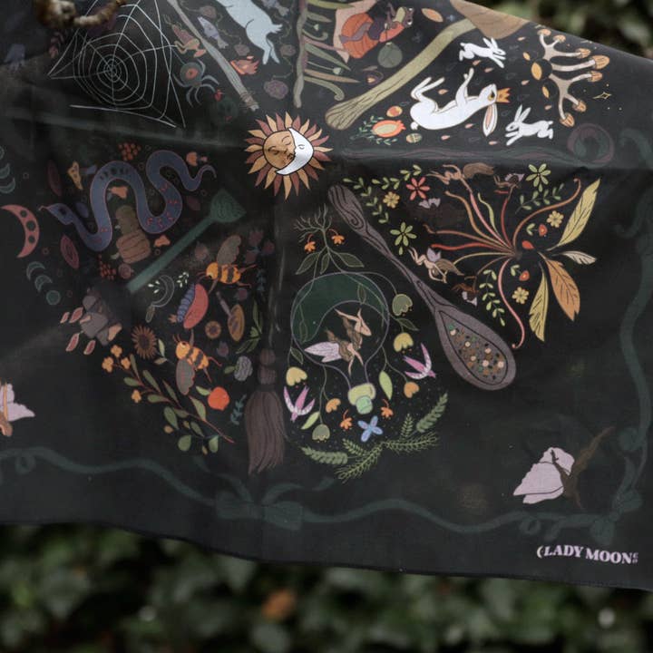 Lady Moon Co.® - Wholesale Bandana - Women's - Altar Cloth Bandana: Wheel of The Fae7