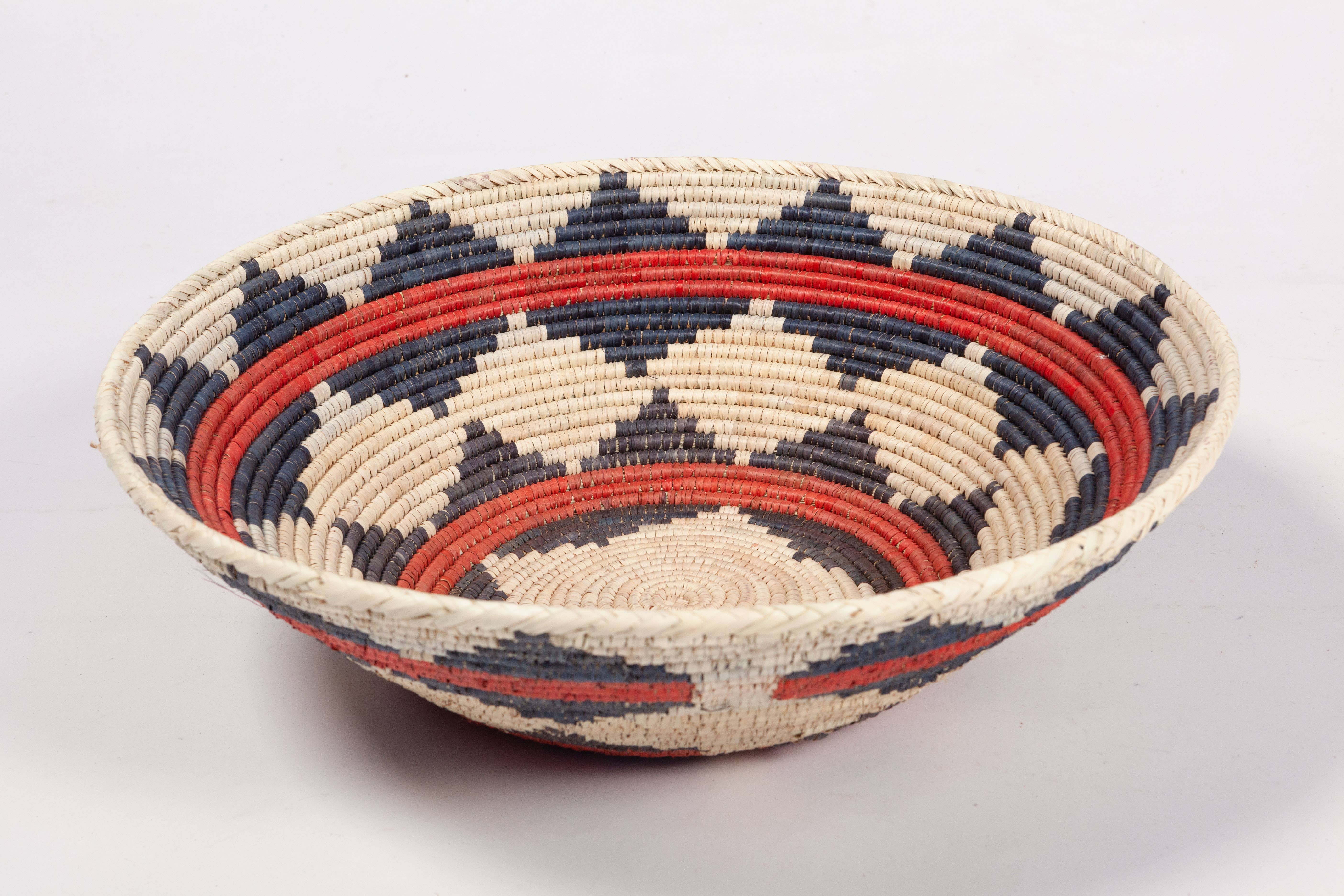 Intertrade s.a - Wholesale Basket - EXTRAFINE fruit bowl made of handwoven palm leaf