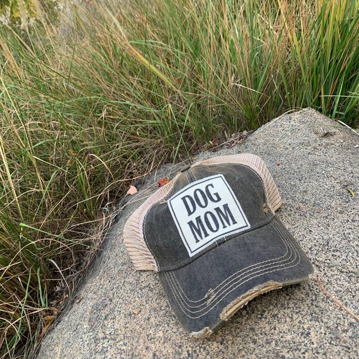 Vintage Life - Wholesale Trucker Hat - Women's - Dog Mom Distressed Trucker Hat Baseball Cap