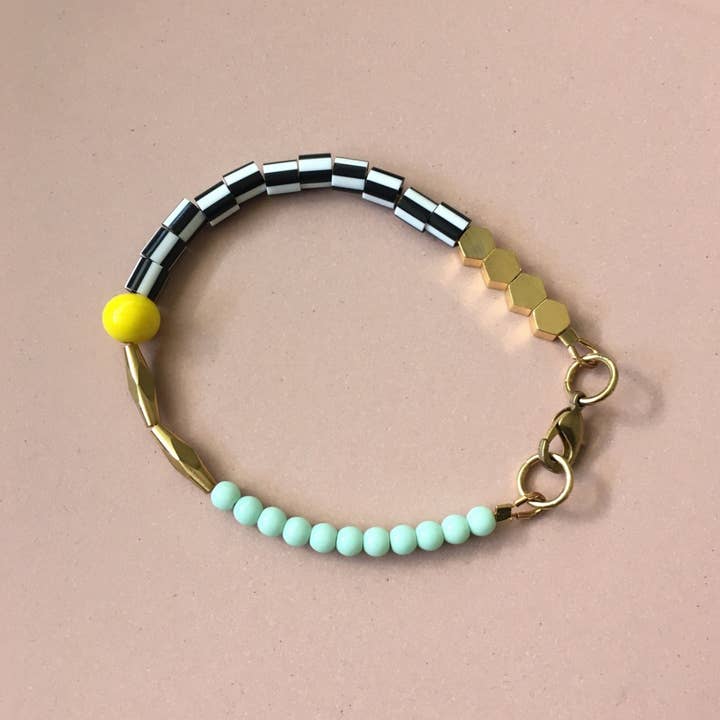 Loela - Wholesale Beaded Bracelet - Hexagon Bracelet - Mint Green
